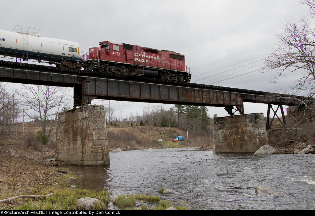 CP 3051 Leads G13 at Marsh Stream